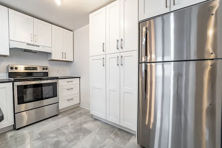 3 bed, 1.5 bath, $2,050 — Photo 4