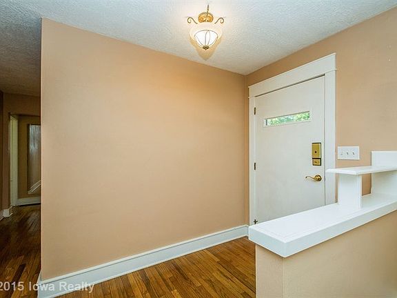 2nd image of 417 W Monroe St