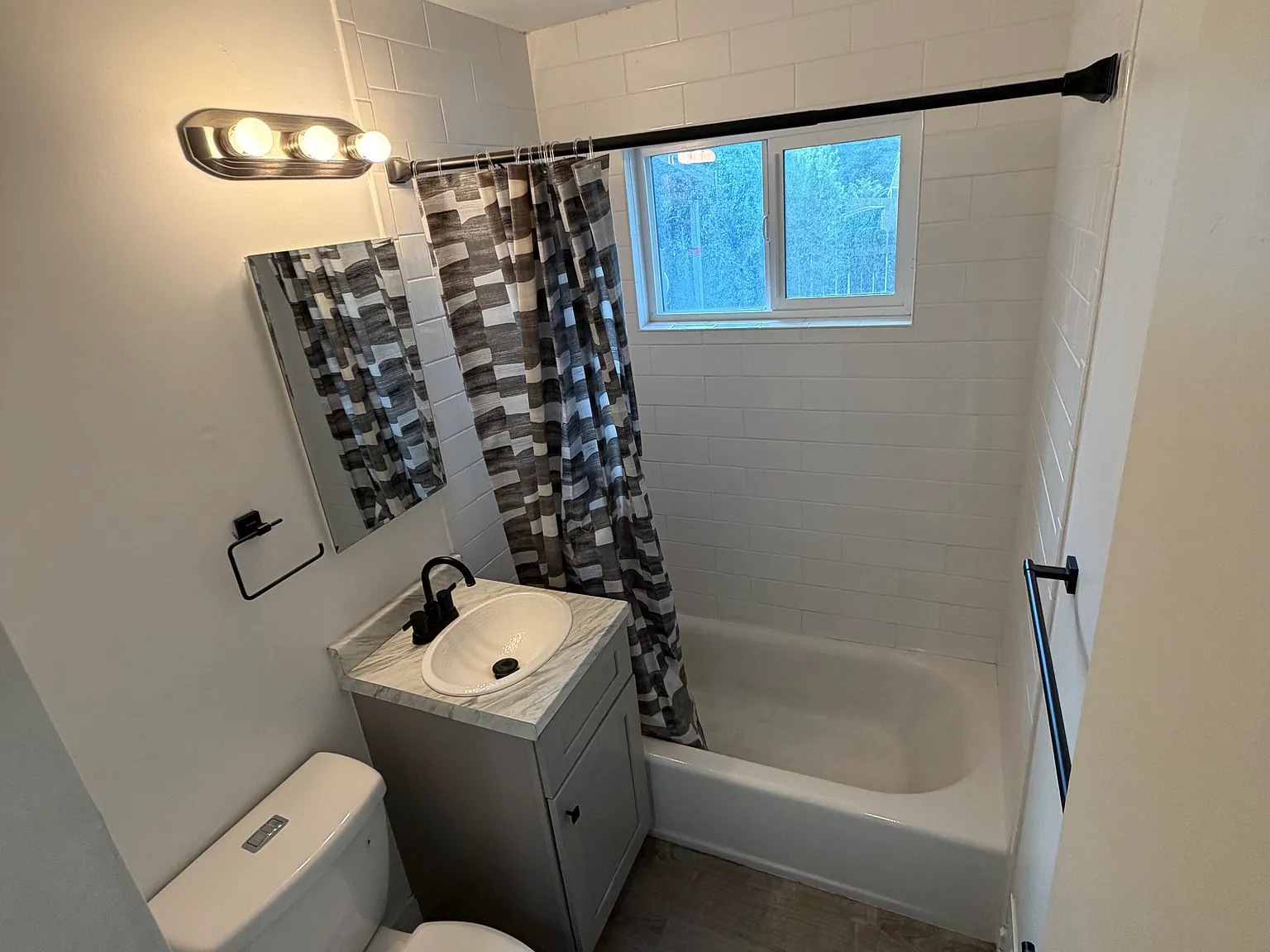 2070 E Murray Holladay Rd — Photo 3