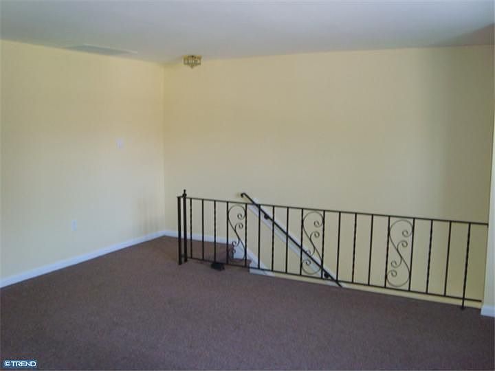 2nd image of 731 Graisbury Ave APT B