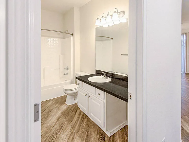 Washington Court Residential — Photo 48