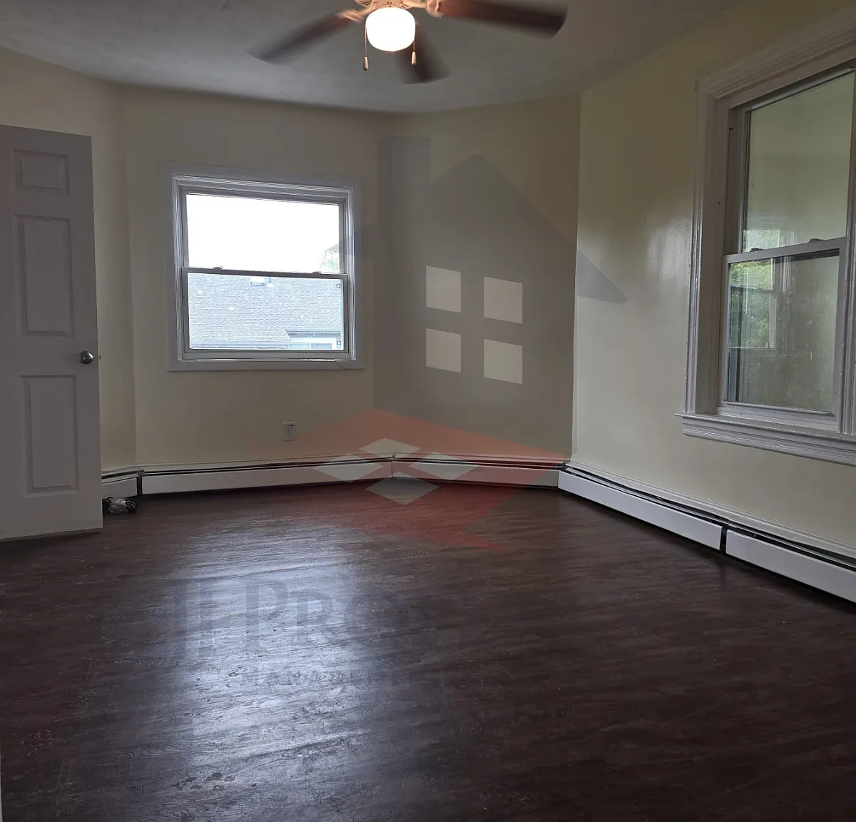 3 bed, $1,800 — Photo 3