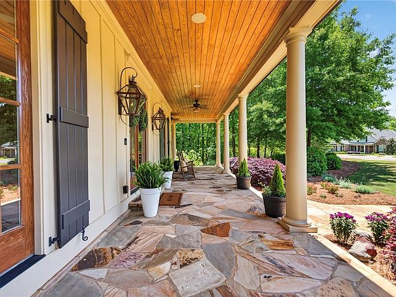 4th image of 1351 Wareview Court