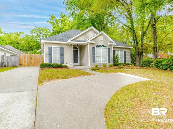 4688 Rosewood Dr, Mobile, AL 36608