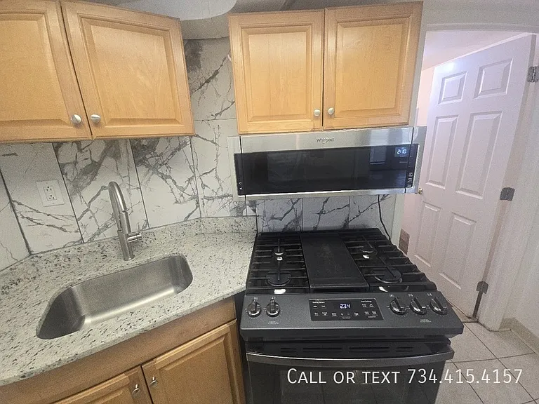 707 S Division St #1 — Photo 3