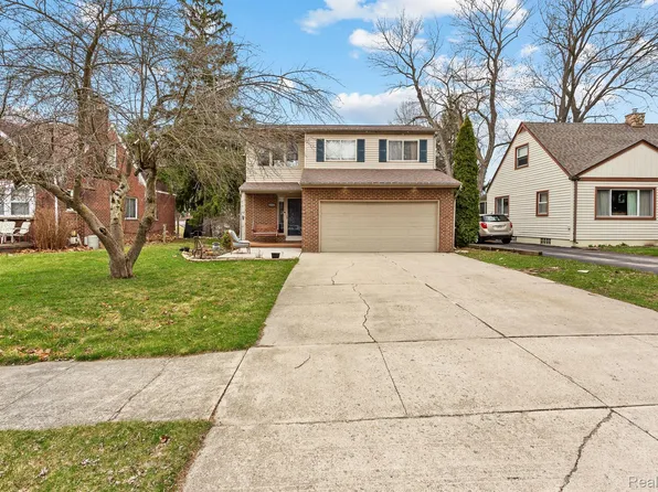 150 Exmoor Rd, Waterford, MI 48328
