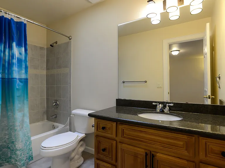 2900 S Court St — Photo 11