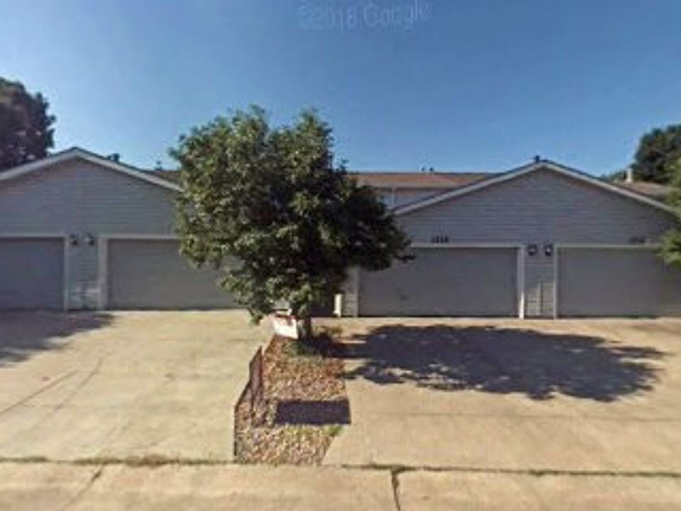 1st image of 1725 Granada Ln