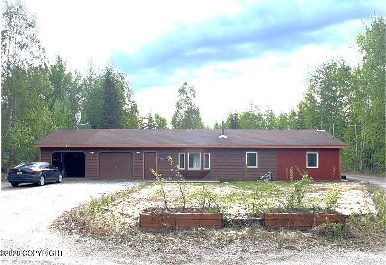 1st image of 2694 Gordon Rd
