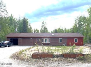 2694 Gordon Rd, North Pole, AK 99705