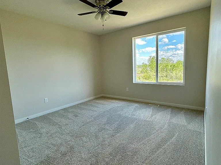 537 W Corsac Rd — Photo 14