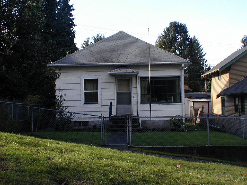 37th Ave S - Front with vacated 1/2 of 37th Ave S for garden space