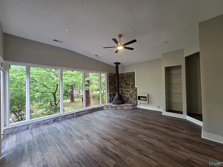 1209 Governors Dr SE — Photo 24