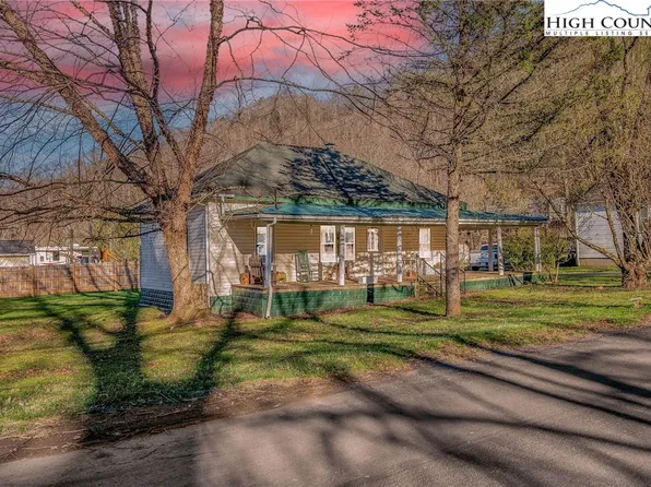 205 Warrensville Drive, Warrensville, NC 28693