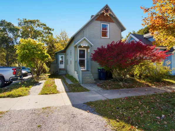 715 3rd St, Traverse City, MI 49684