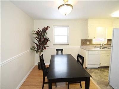 3rd image of 523 Shadowlawn Ave