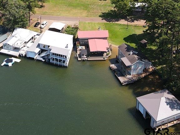 3rd image of 2639 Lakeshore Dr