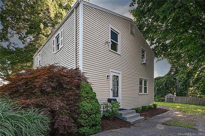1st image of 14 Campfield Dr