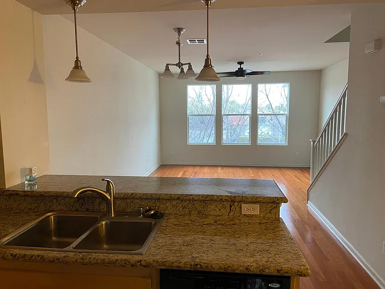 40741 Greystone Ter — Photo 11
