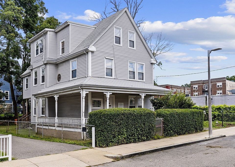 1st image of 96 Ruthven St
