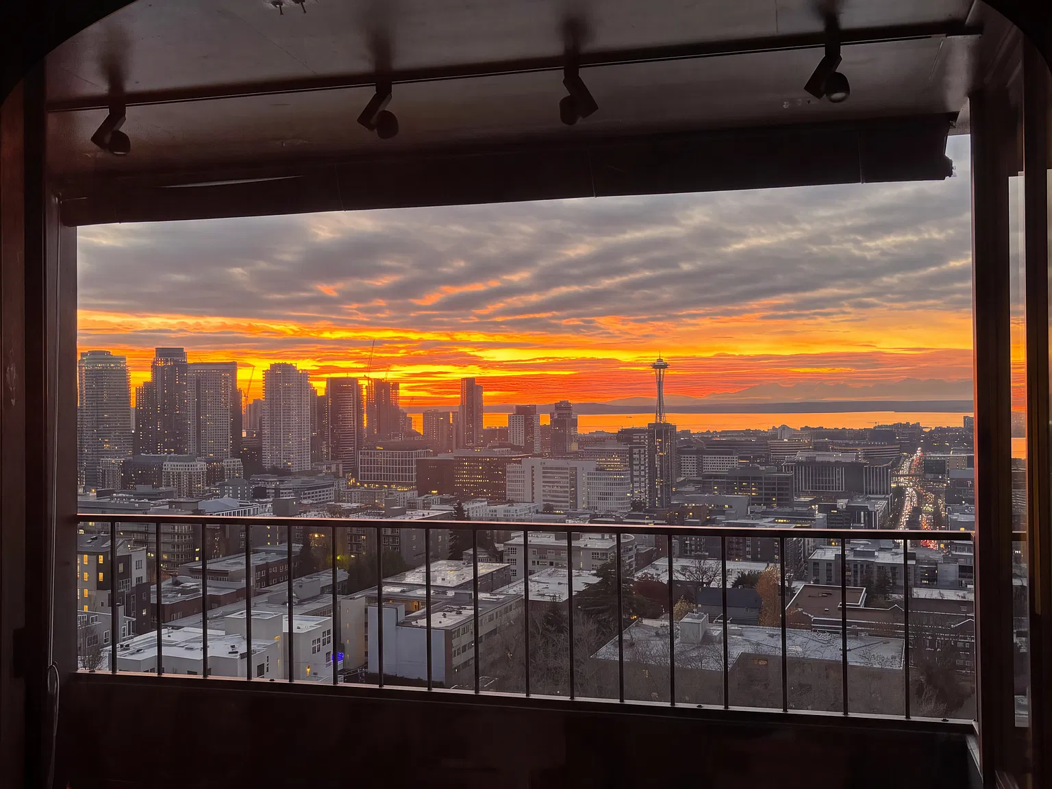 1 bed, 806 sqft, $3,200 — Photo 1
