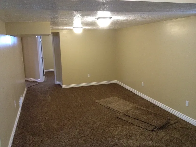 174 E 4400 S — Photo 10
