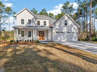 39 Oak Grove Ct, Waverly, GA 31565