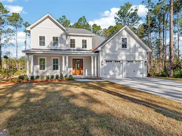 39 Oak Grove Ct, Waverly, GA 31565