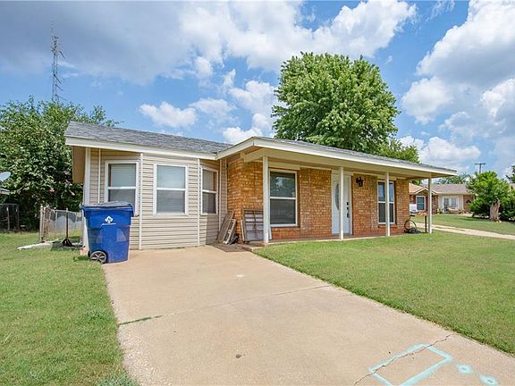 5th image of 324 Crestwood Ter