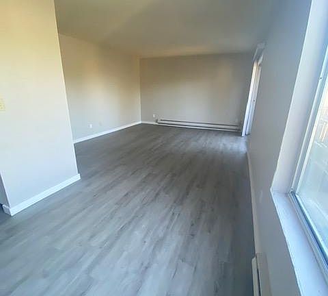 5th image of 1004 S Cloverdale St #D98e5g6dr