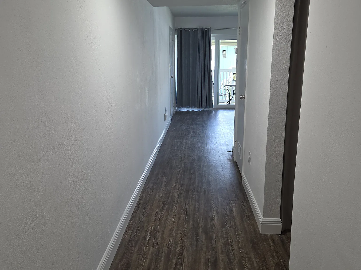1 bed, 720 sqft, $1,500 — Photo 3