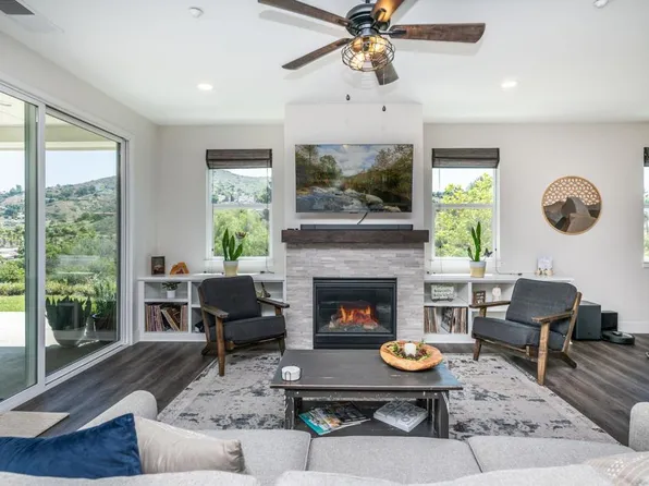 1309 Sunny Heights Rd, Fallbrook, CA 92028