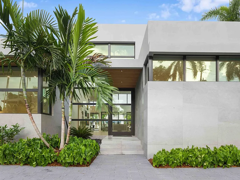 401 Royal Plaza Dr — Photo 13