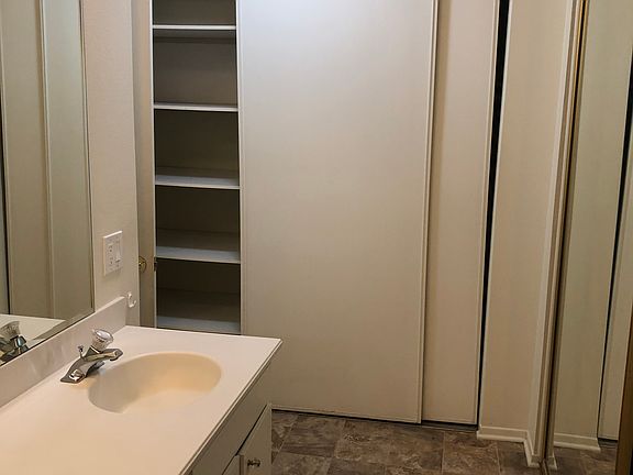 2nd image of 140 Calle Vista