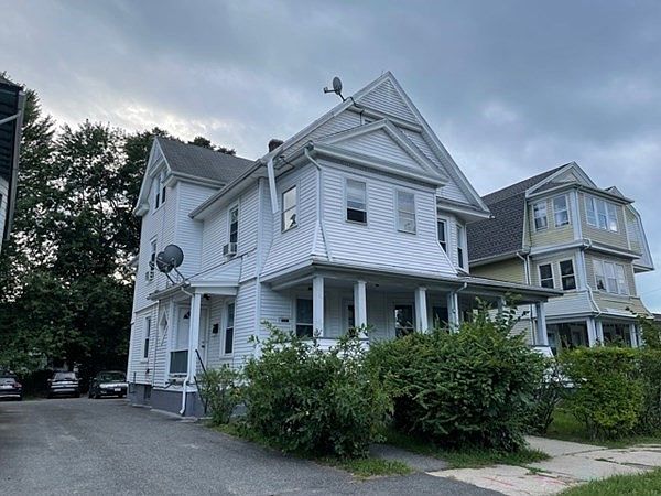 2nd image of 84-86 Oak Grove Ave