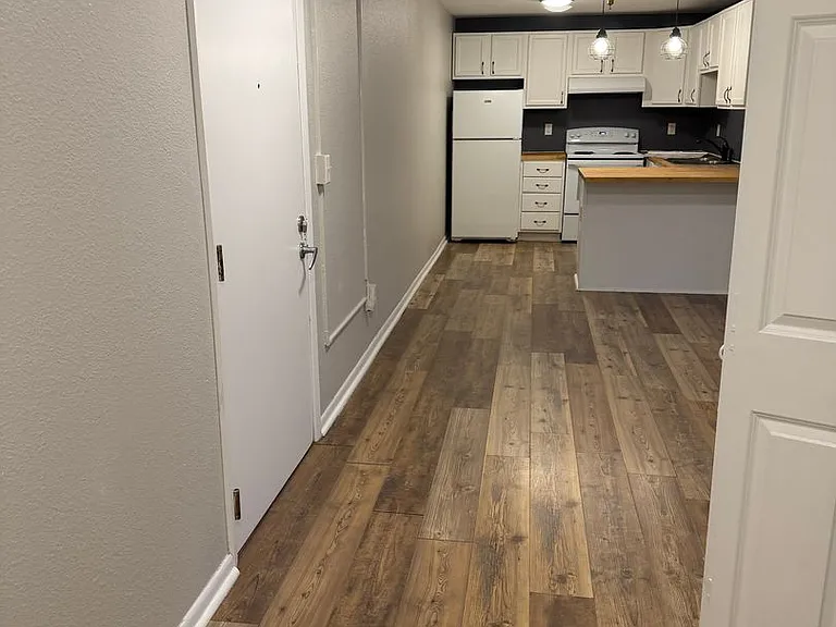 Nicollet Avenue Apartments — Photo 22