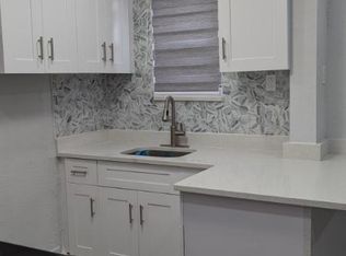 1652 NW 1st St, Miami, FL 33125