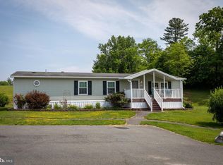 510 Caravelle Ln, Reading, PA 19606