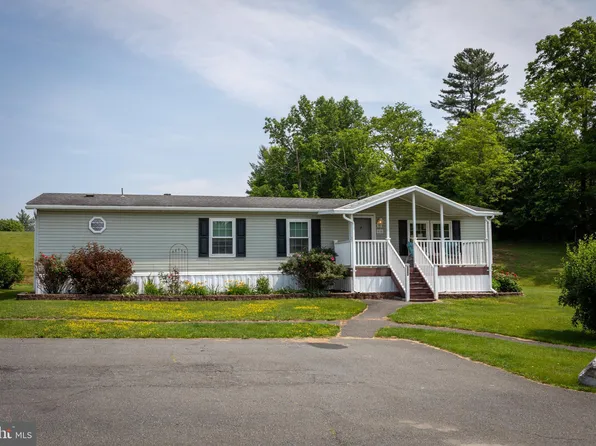 510 Caravelle Ln, Reading, PA 19606