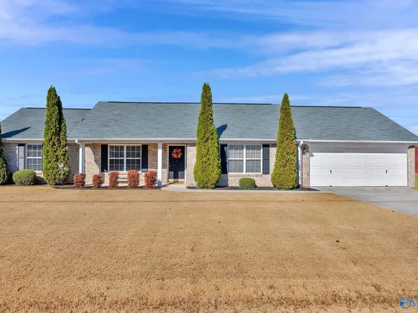 135 Laurel Oak Rd, Huntsville, AL 35811