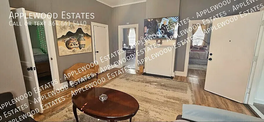 2 bed, 844 sqft, $1,400 — Photo 2