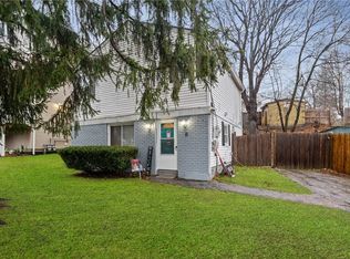 8 Allendale Ave, North Providence, RI 02911