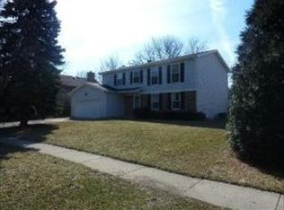 1009 Barlina Rd, Crystal Lake, IL 60014
