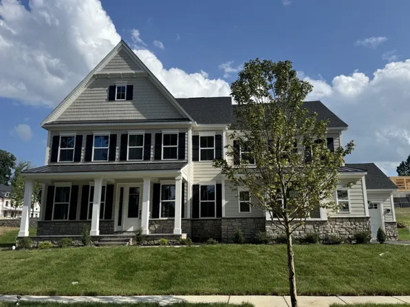 27 James Cloud Cir, Glen Mills, PA 19373