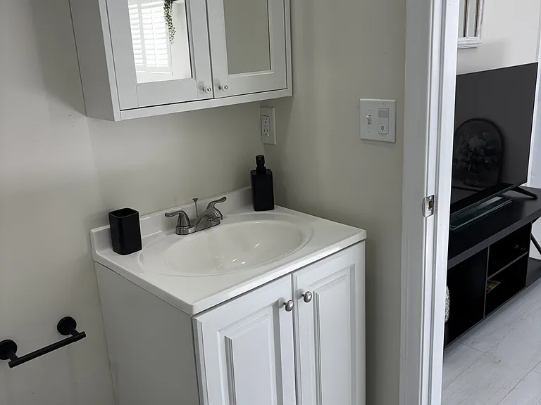 1704 W 94th St — Photo 7