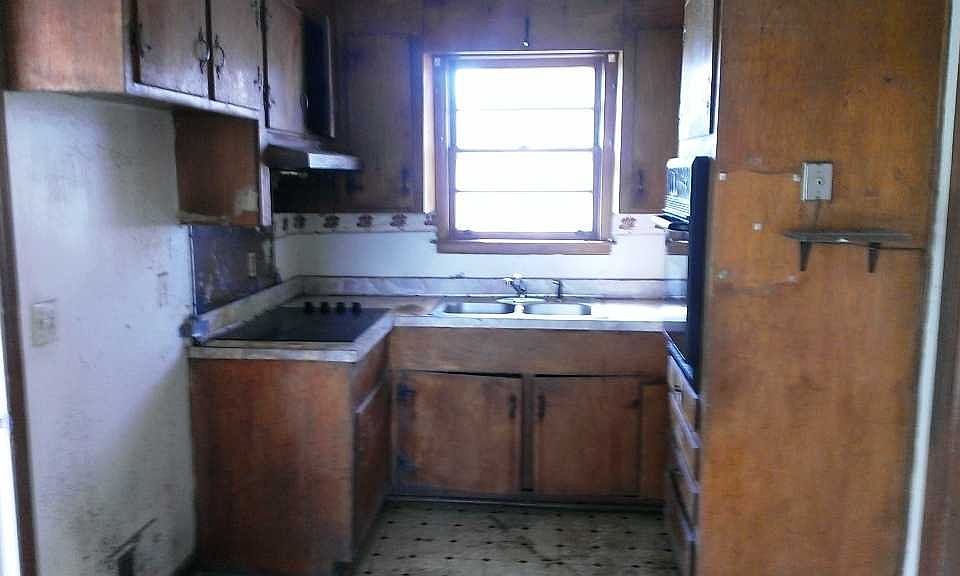 2nd image of 1615 Langwater St