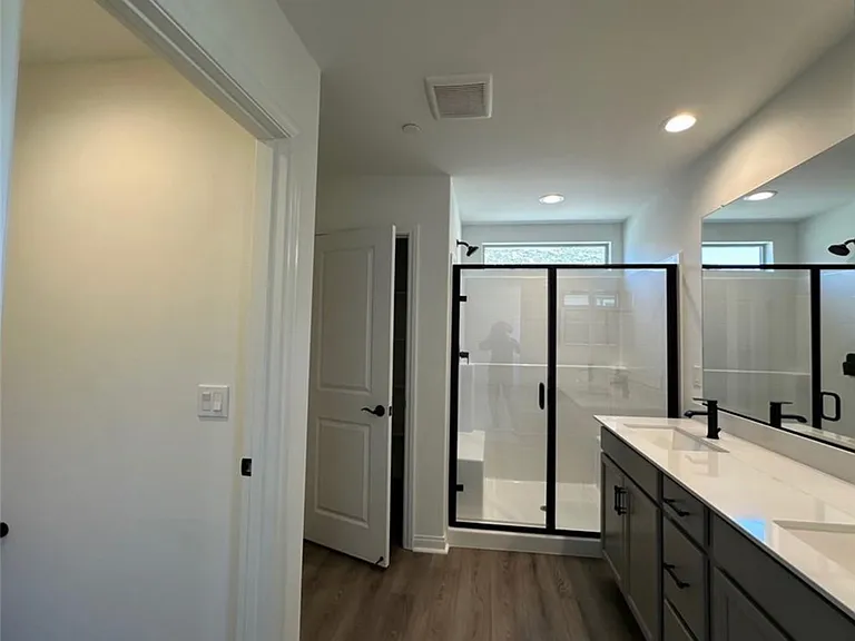 8489 Anthony St — Photo 24