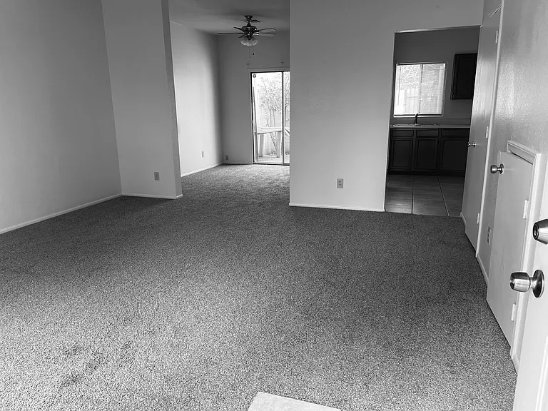 1601 N Saba St #281 — Photo 4