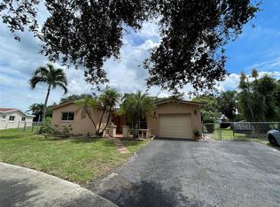 8948 SW 53rd St, Cooper City, FL 33328