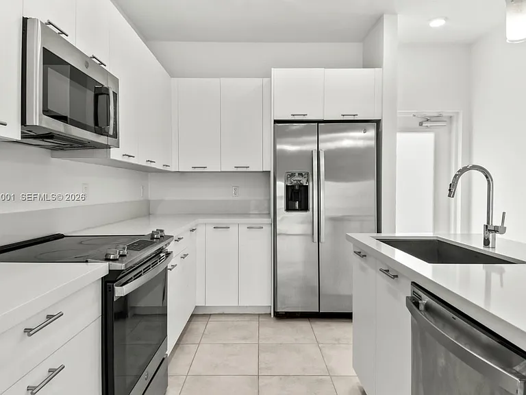 8301 NW 41st St #B-408 — Photo 16